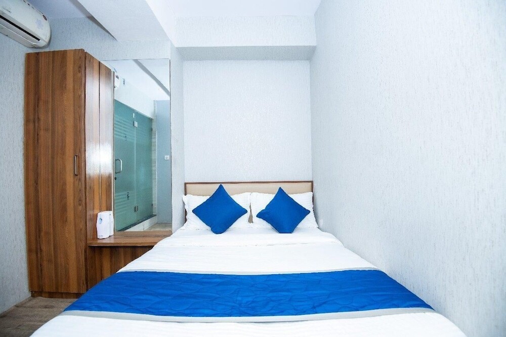 Сурат: Hotel Global