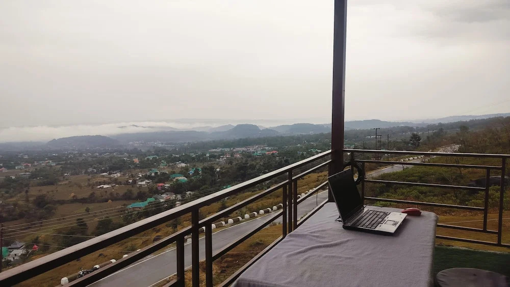 Кангра: Hotel Nirbana Heights