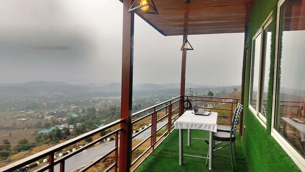 Кангра: Hotel Nirbana Heights