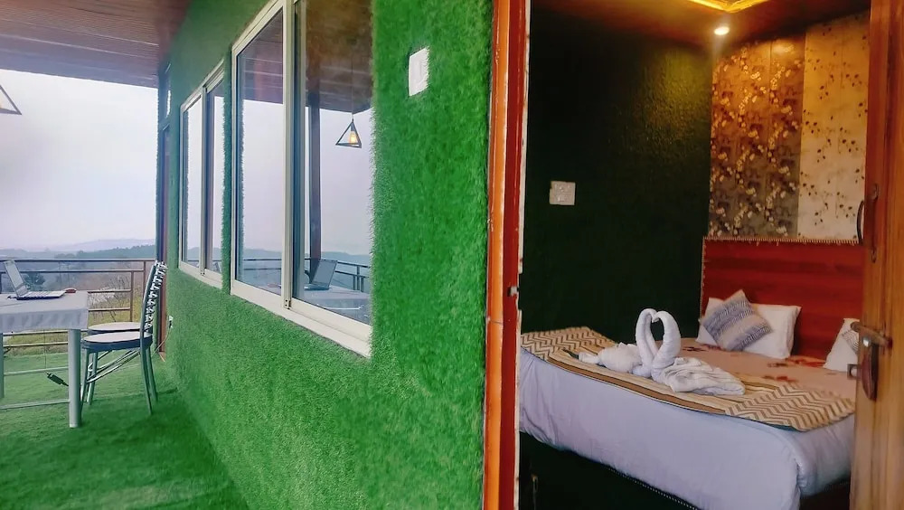Кангра: Hotel Nirbana Heights