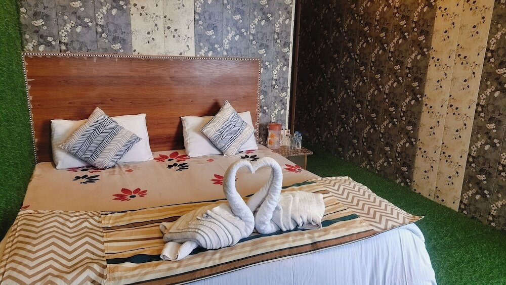 Кангра: Hotel Nirbana Heights