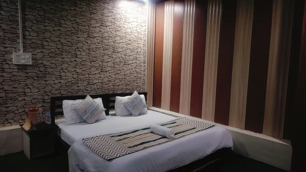 Кангра: Hotel Nirbana Heights
