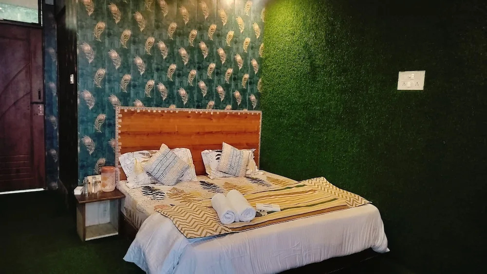 Кангра: Hotel Nirbana Heights