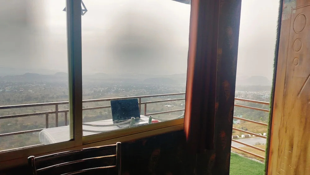 Кангра: Hotel Nirbana Heights