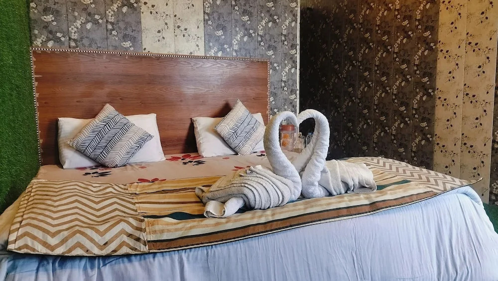 Кангра: Hotel Nirbana Heights