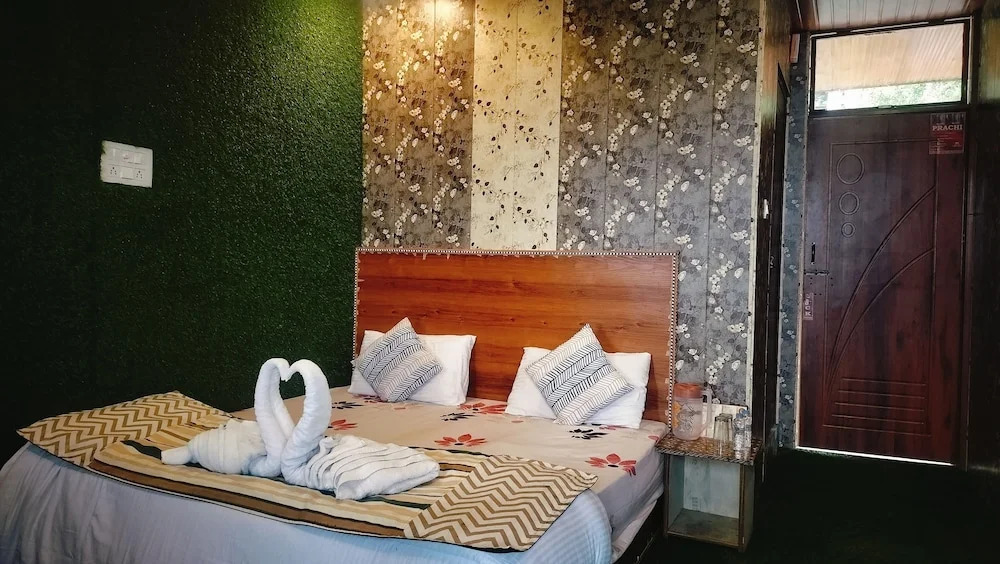 Кангра: Hotel Nirbana Heights