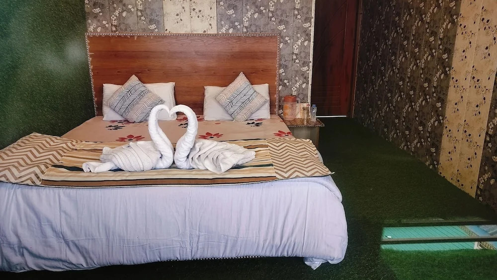 Кангра: Hotel Nirbana Heights