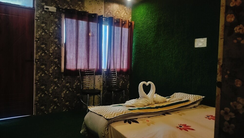 Кангра: Hotel Nirbana Heights
