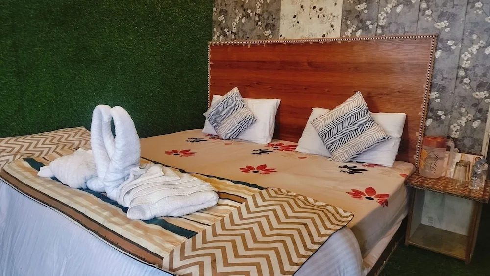 Кангра: Hotel Nirbana Heights