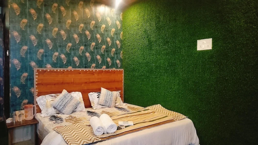 Кангра: Hotel Nirbana Heights
