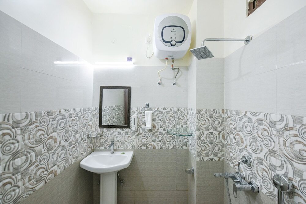Массури: Fabhotel Kempty Lake Resort