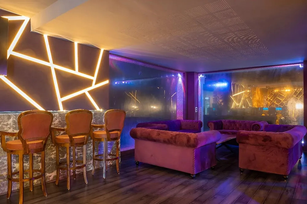 Панаджи: Fabhotel Prime Alekhya Suites