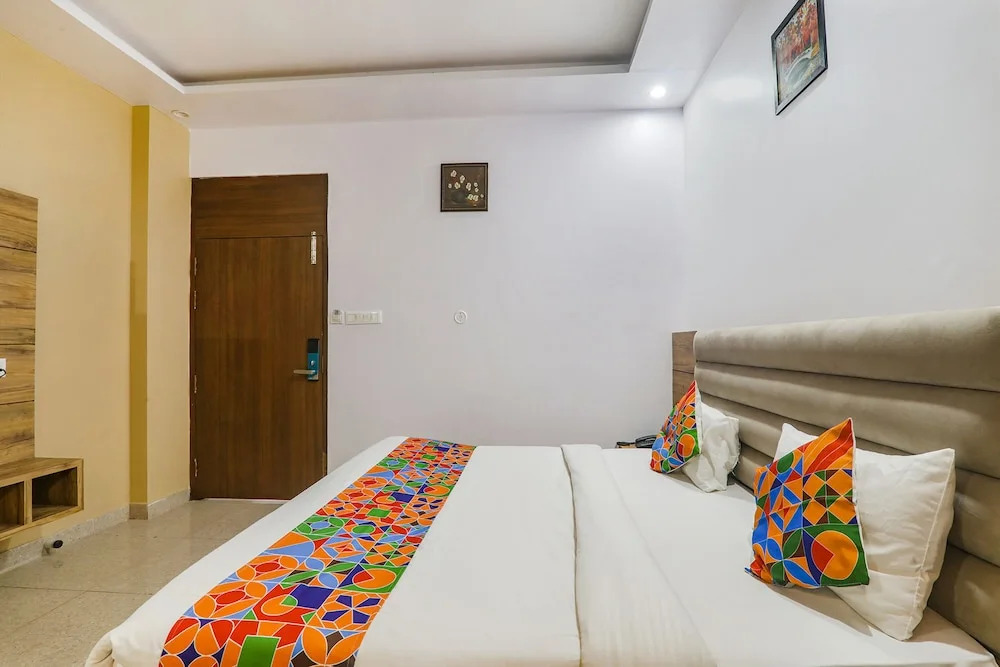 Лакхнау: Fabhotel The Crestelia
