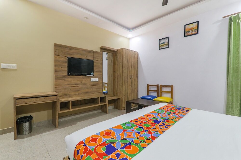 Лакхнау: Fabhotel The Crestelia