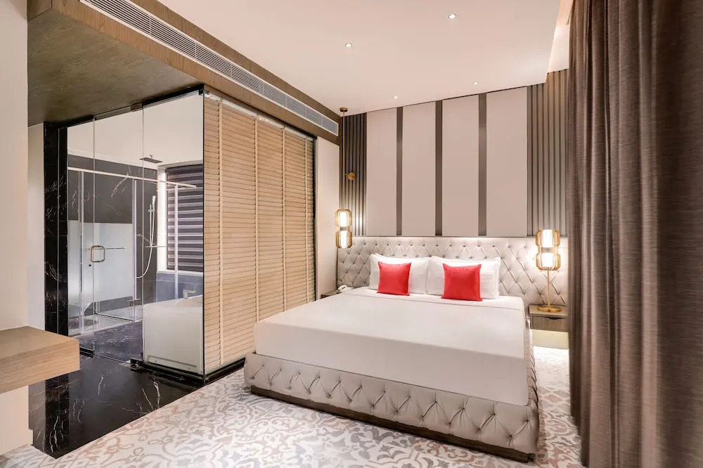 Ханзи: Lemon Tree Hotel Hisar