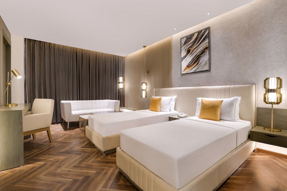 Ханзи: Lemon Tree Hotel Hisar