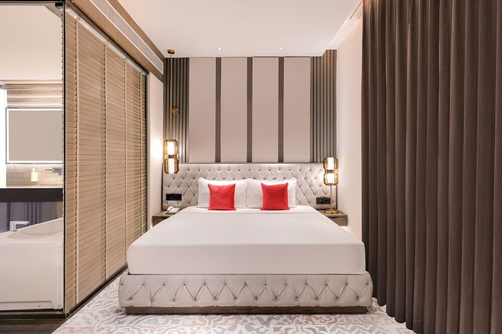 Ханзи: Lemon Tree Hotel Hisar