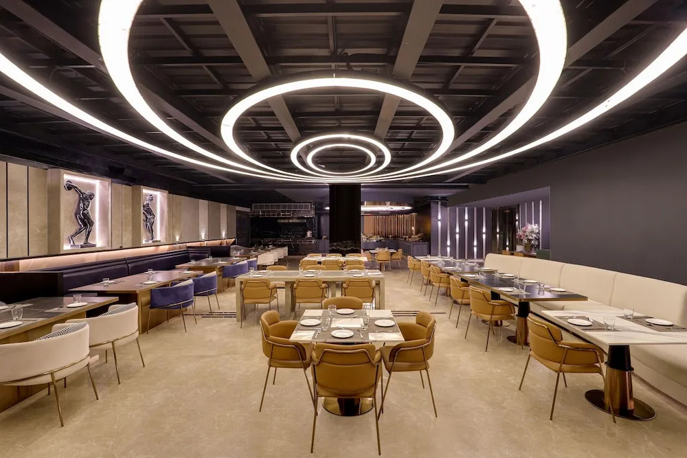 Ханзи: Lemon Tree Hotel Hisar