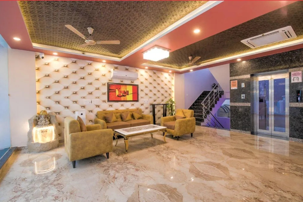 Большая Нойда: Amit House