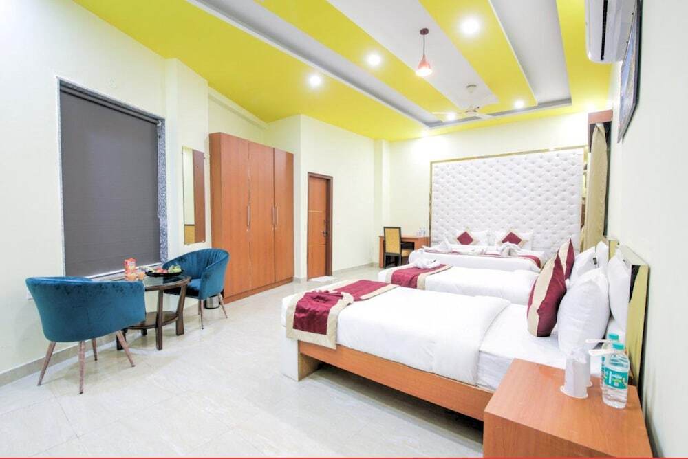 carousel image 4