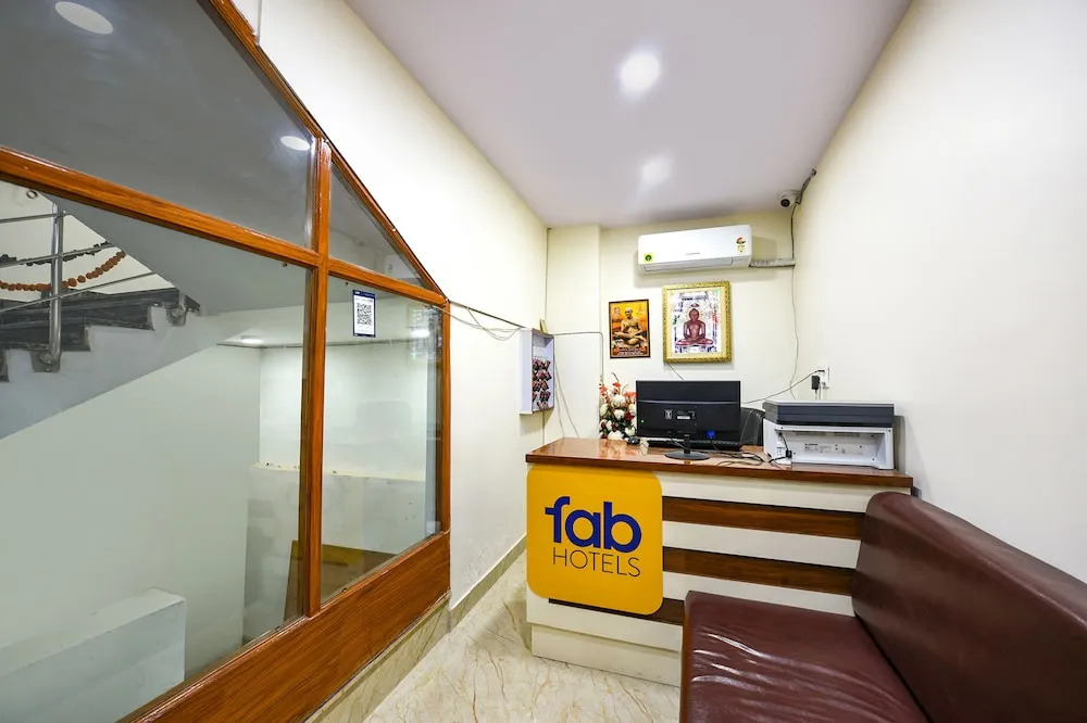 Нью-Дели: Fabhotel Mona International