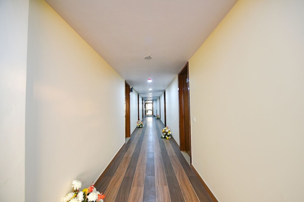 Нью-Дели: Fabhotel Mona International
