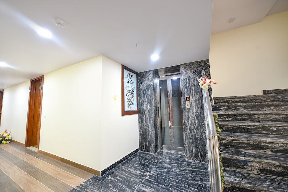 Нью-Дели: Fabhotel Mona International