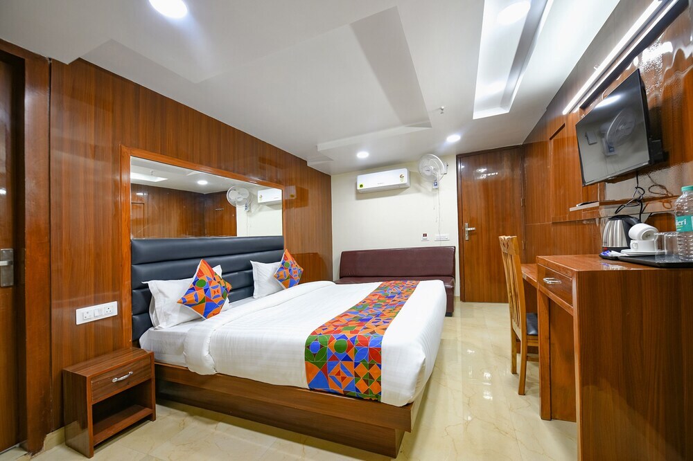 Нью-Дели: Fabhotel Mona International