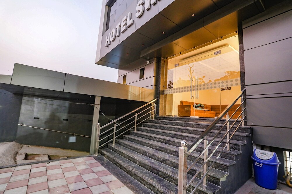 Канпур: Fabhotel Prime Swarn Bhoomi