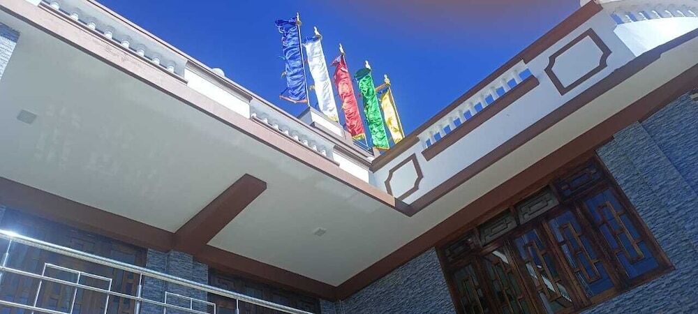 Таванг: Hotel Vivid Tawang