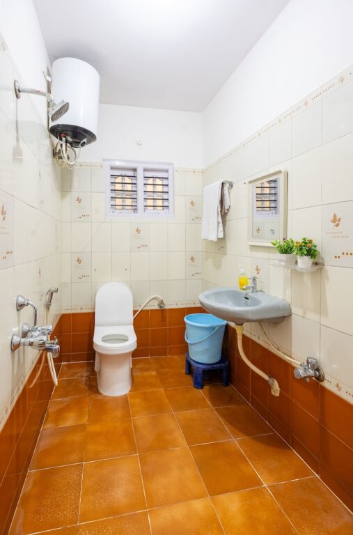 Бангалор: Shree Miththam Apartment