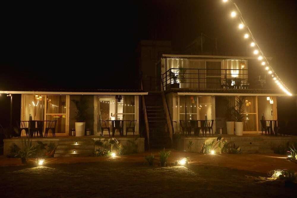 Киим: Out of Box Living Kashid