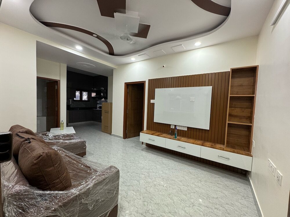 Бангалор: RZ Residency