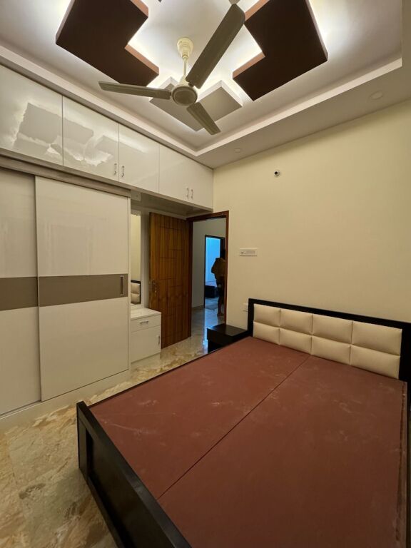 Бангалор: RZ Residency