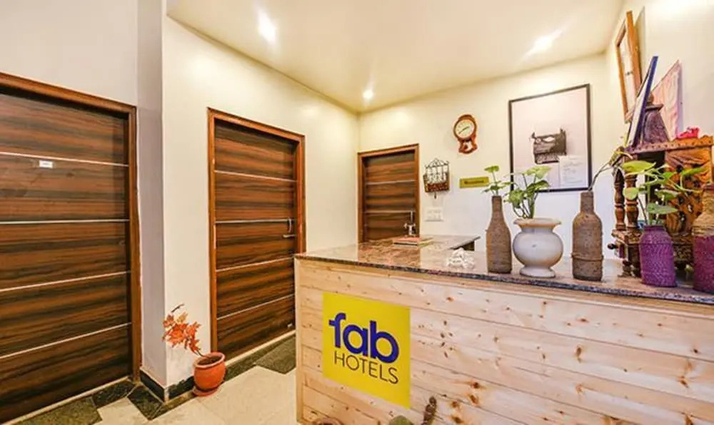 Дхарампур: Fabhotel The Micky House