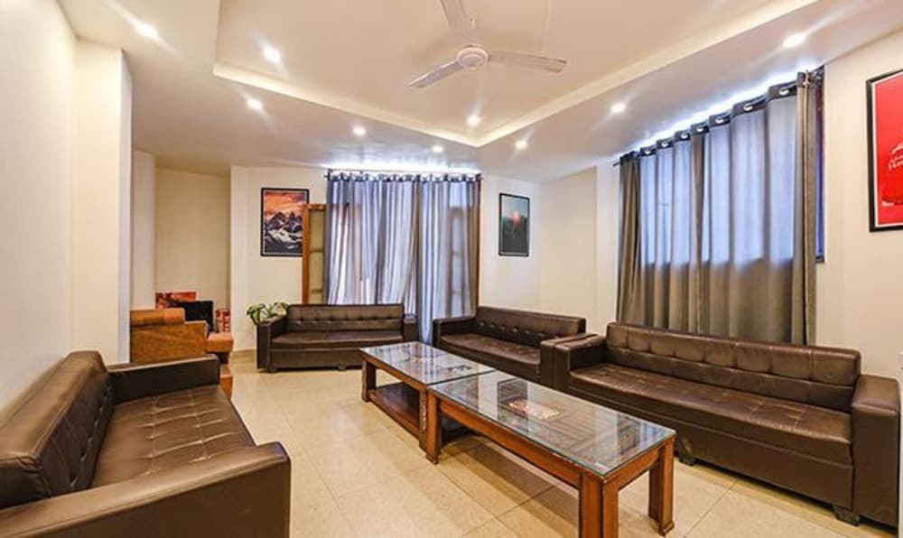 Дхарампур: Fabhotel The Micky House