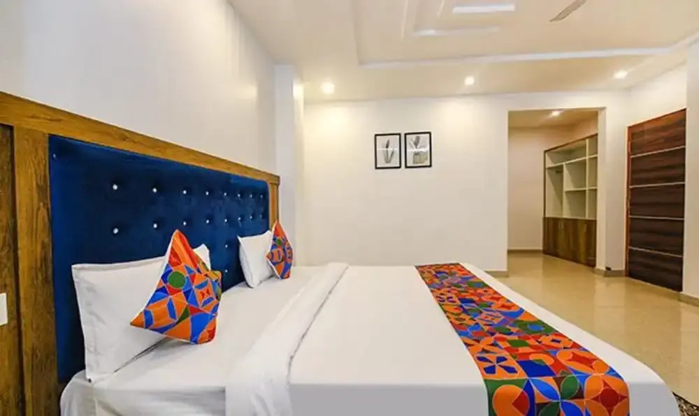 Дхарампур: Fabhotel The Micky House