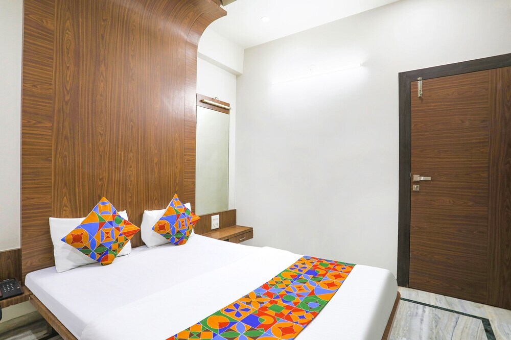 Нашик: Fabhotel City Palace I