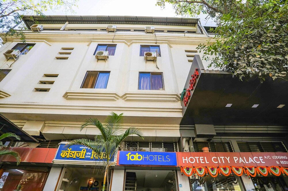 Нашик: Fabhotel City Palace I