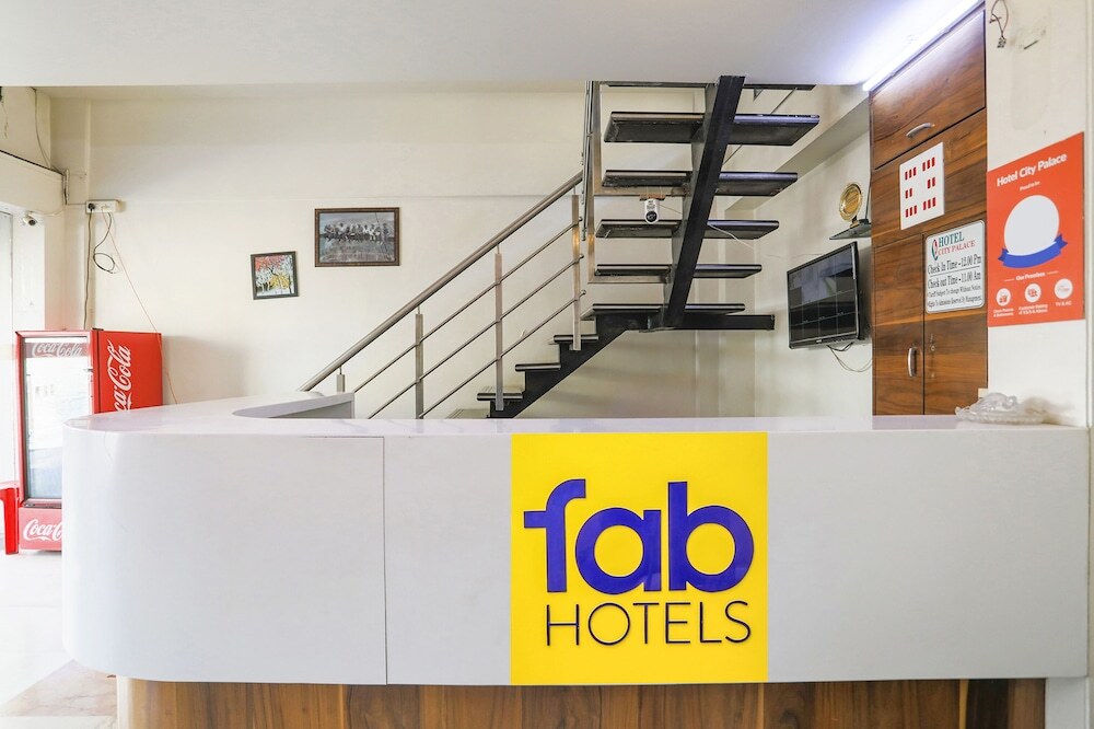 Нашик: Fabhotel City Palace I