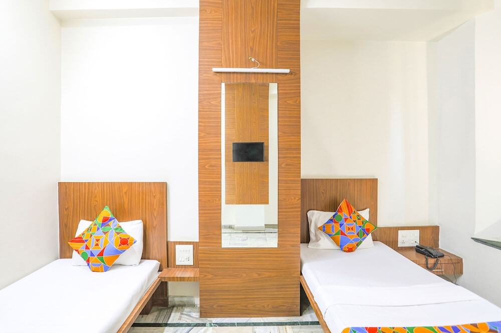 Нашик: Fabhotel City Palace I