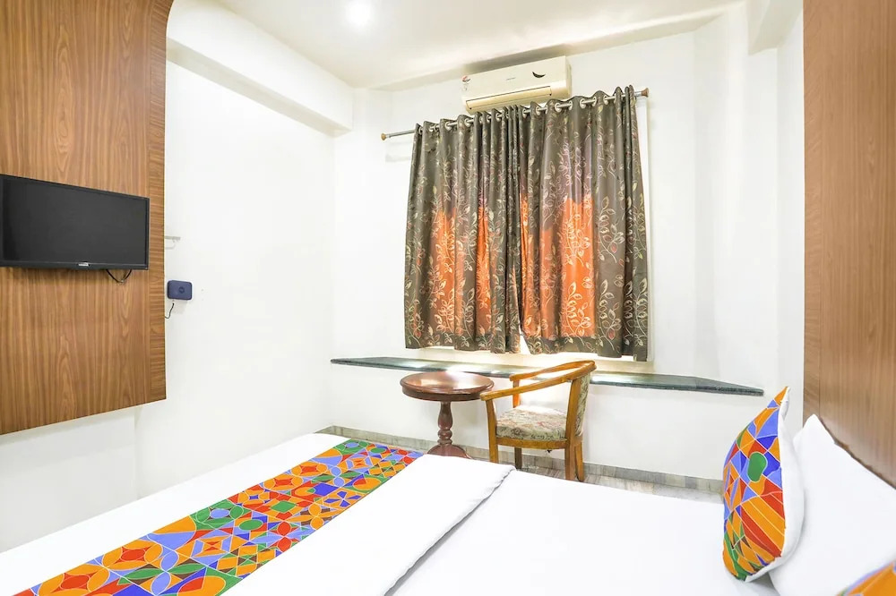 Нашик: Fabhotel City Palace I