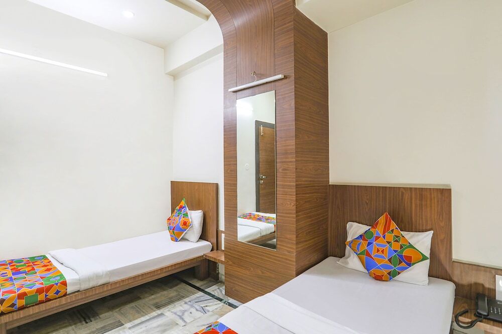 Нашик: Fabhotel City Palace I