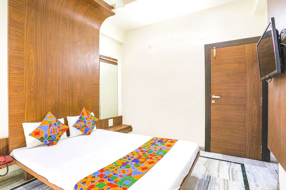Нашик: Fabhotel City Palace I