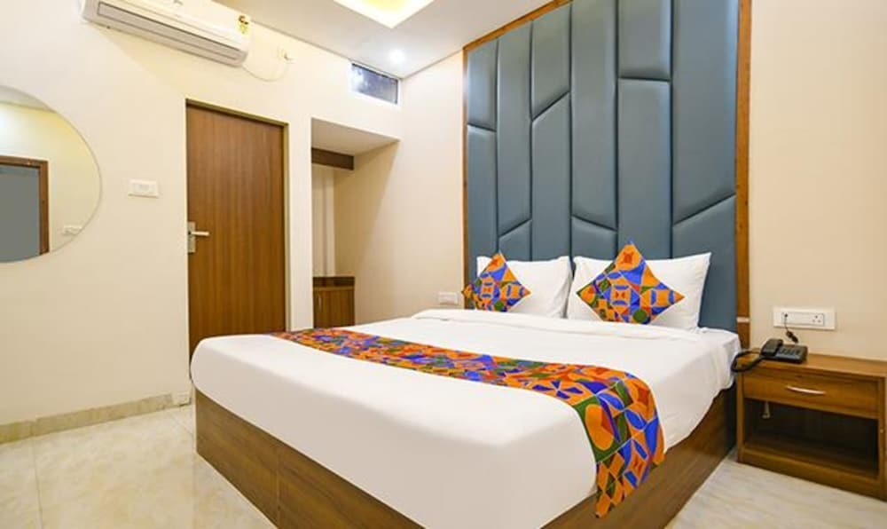 Индаур: Fabhotel One Stay