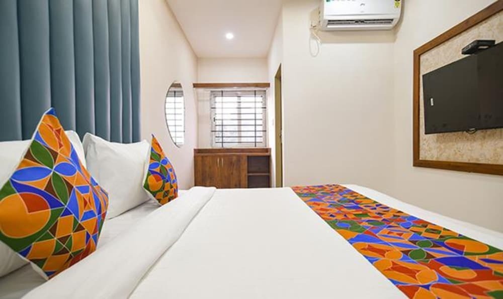 Индаур: Fabhotel One Stay
