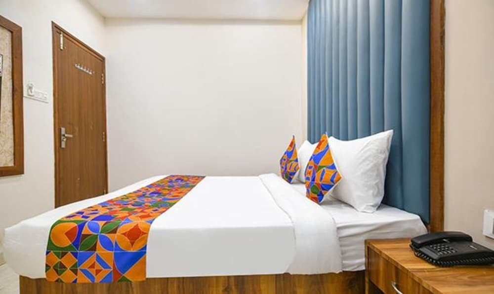 Индаур: Fabhotel One Stay