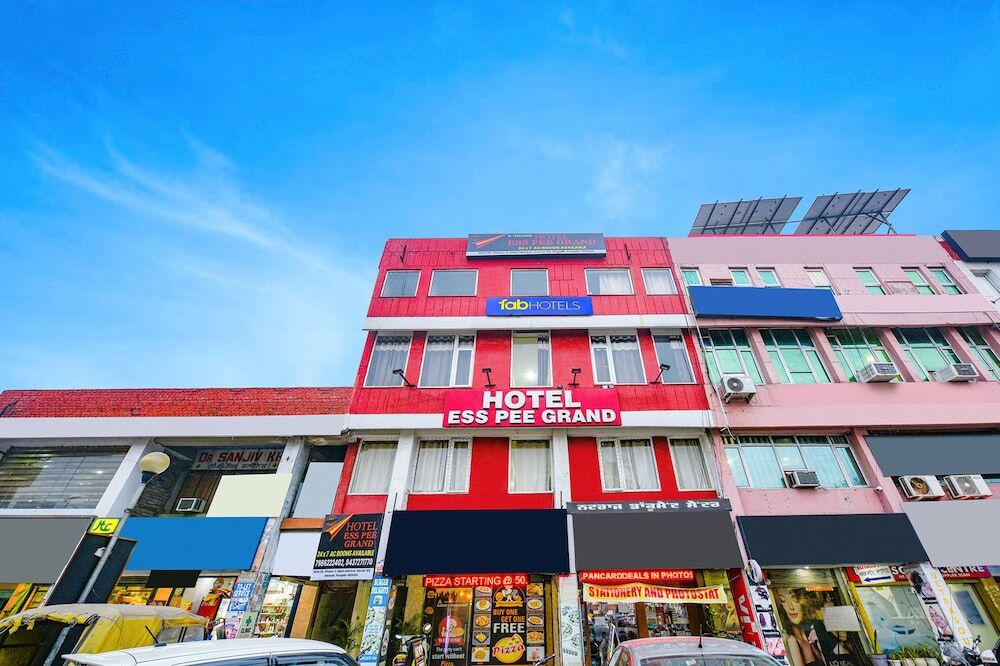 Мохали: Fabhotel Ess Pee Grand