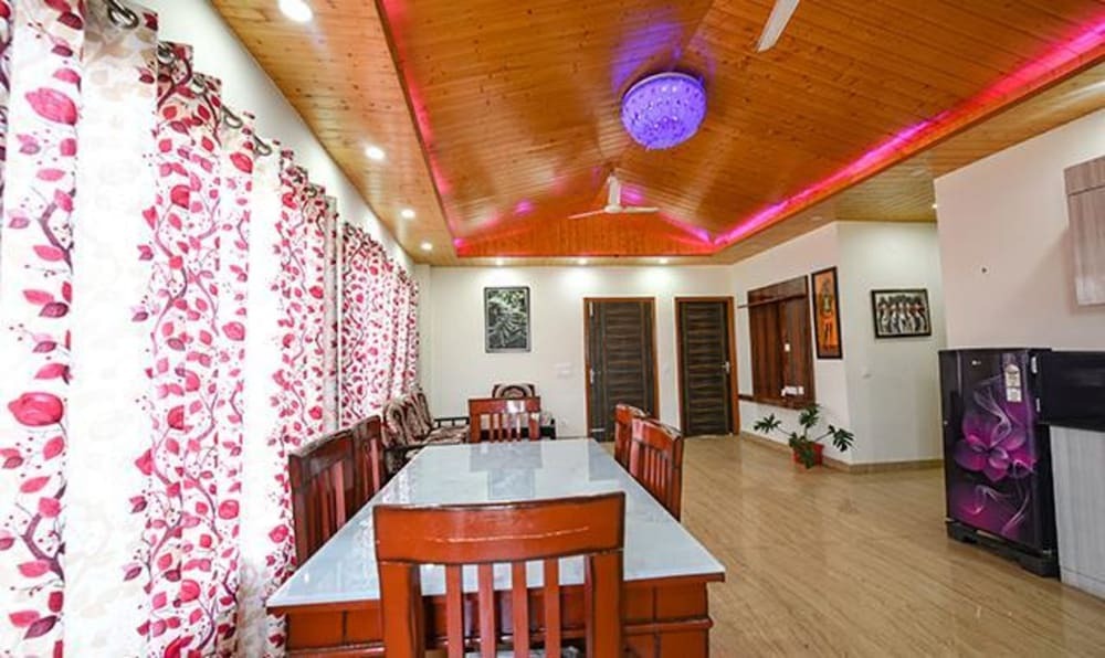 Дхарампур: Fabhotel The Kasauli Heavens