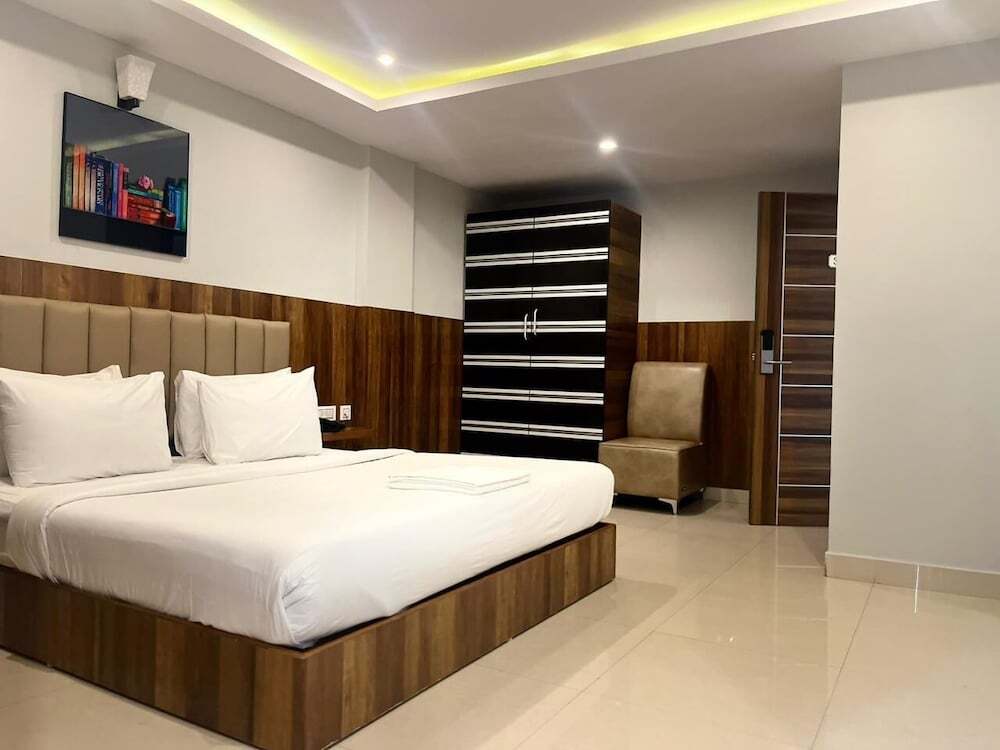Бангалор: Avenue Suites